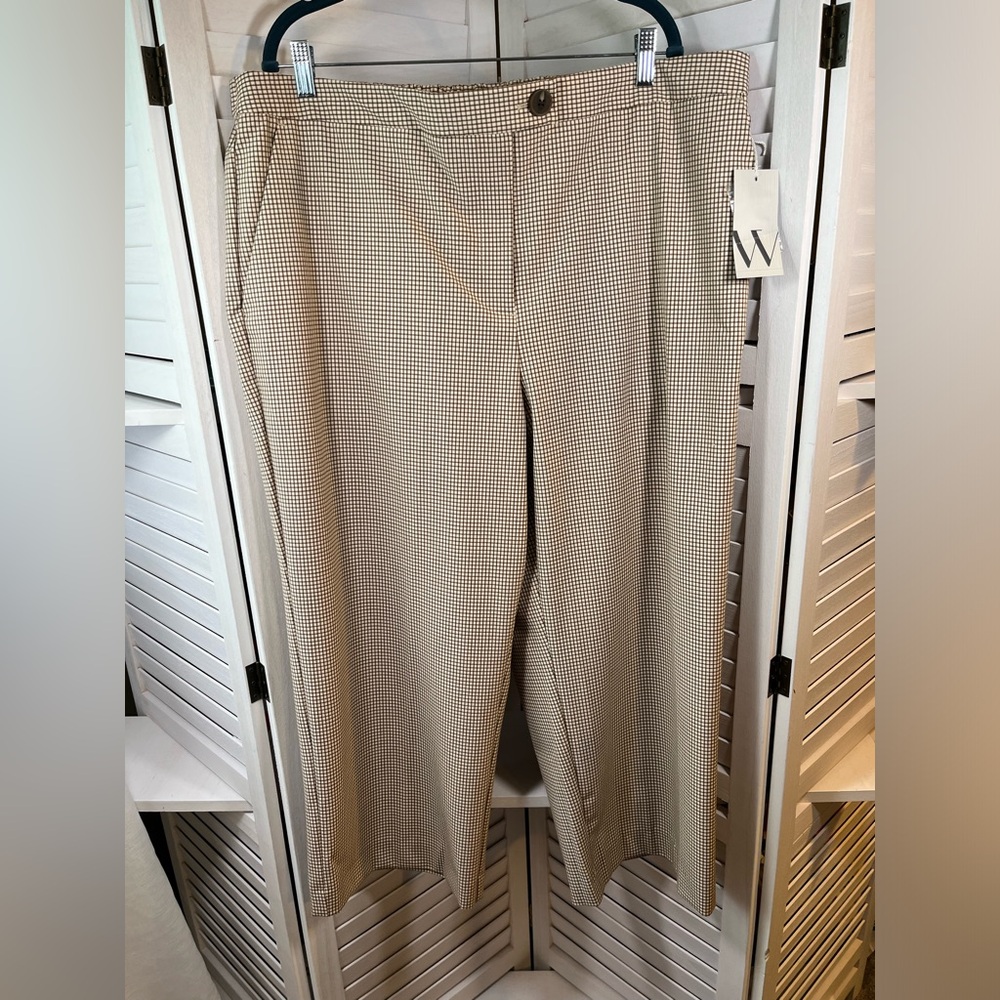 NEW WORTHINGTON CAPRI PANTS